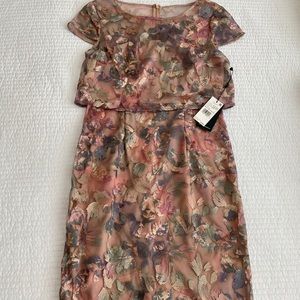Adrianna Papell knee length dress size 4.